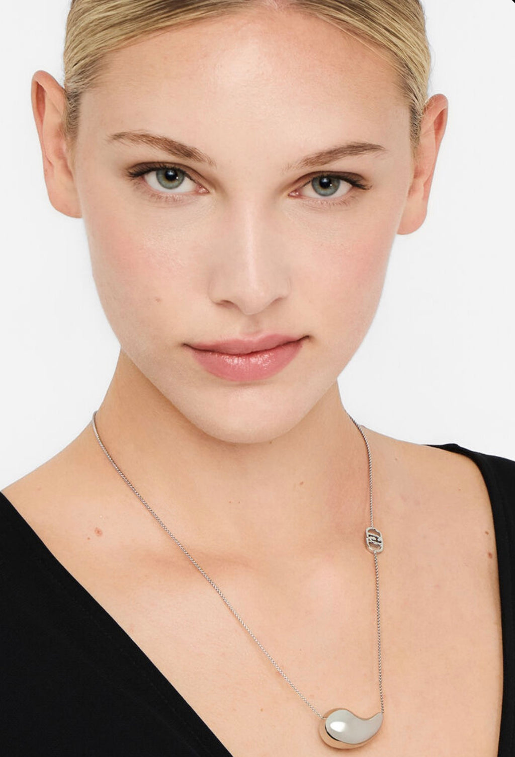 Collana con charm goccia
