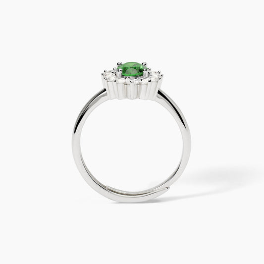 Anello in argento con smeraldo sintetico ovale