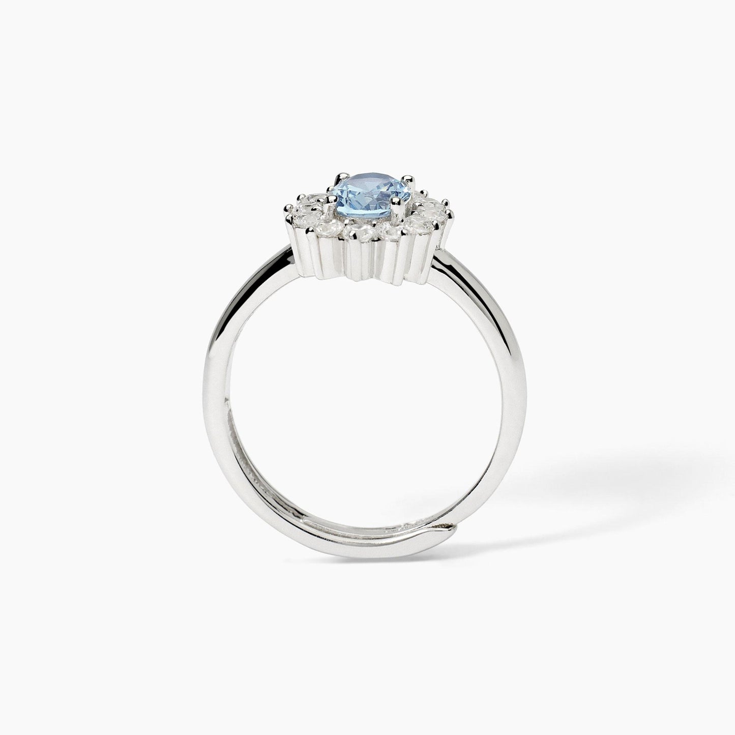 Anello in argento con acquamarina sintetica ovale