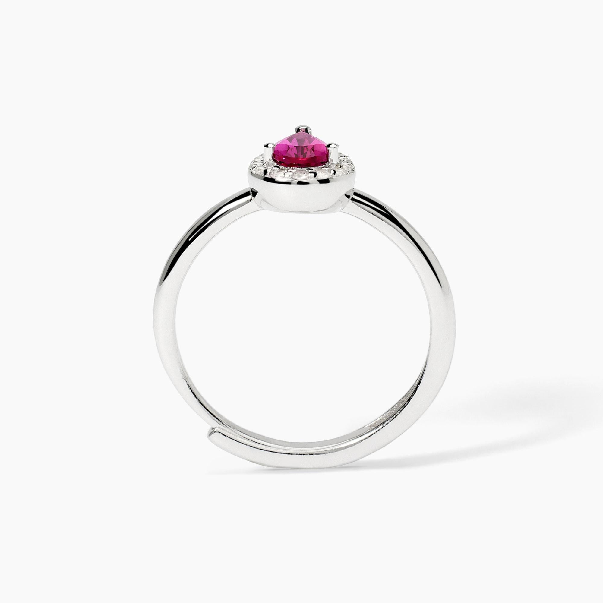 Anello in argento con rubino sintetico